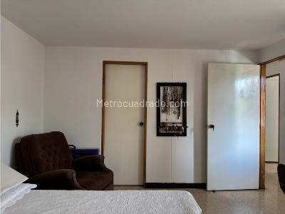 Apartamento de 3 alcobas en venta en La Castellana, Medellín, 114 m² · foto 12 de 15