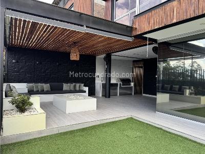 Casa de 4 alcobas en venta en Loma El Atravesado, Envigado, 331 m² · foto 3 de 20