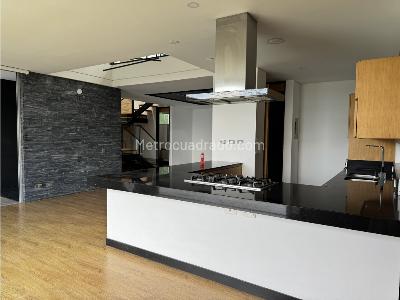 Casa de 4 alcobas en venta en Loma El Atravesado, Envigado, 331 m² · foto 8 de 20