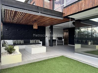 Casa de 4 alcobas en venta en Loma El Atravesado, Envigado, 331 m² · foto 13 de 20