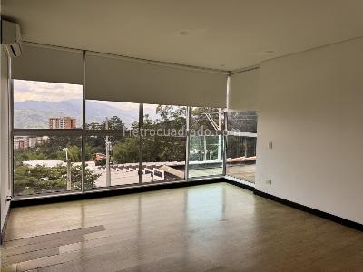 Casa de 4 alcobas en venta en Loma El Atravesado, Envigado, 331 m² · foto 19 de 20