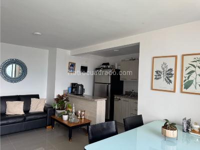 Apartamento de 3 alcobas en venta en Las Lomitas, Sabaneta, 66 m² · foto 2 de 12