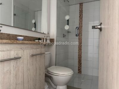 Apartamento de 3 alcobas en venta en Las Lomitas, Sabaneta, 66 m² · foto 4 de 12