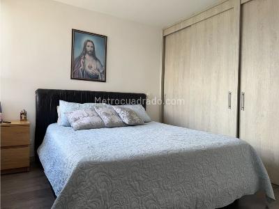 Apartamento de 3 alcobas en venta en Las Lomitas, Sabaneta, 66 m² · foto 5 de 12