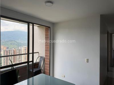 Apartamento de 3 alcobas en venta en Las Lomitas, Sabaneta, 66 m² · foto 10 de 12