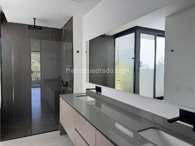 Casa de 3 alcobas en venta en Sajonia, Rionegro, 328 m² · foto 7 de 20
