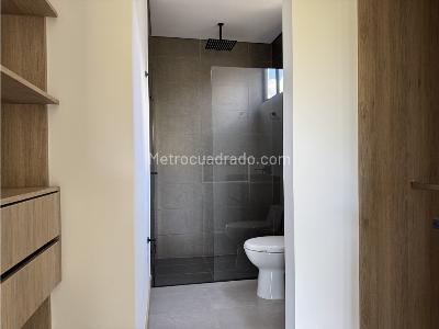 Casa de 3 alcobas en venta en Sajonia, Rionegro, 328 m² · foto 9 de 20