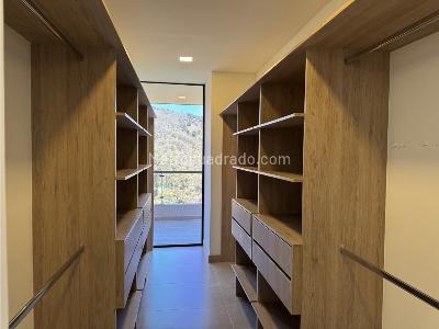 Casa de 3 alcobas en venta en Sajonia, Rionegro, 328 m² · foto 10 de 20