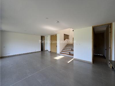 Casa de 3 alcobas en venta en Sajonia, Rionegro, 328 m² · foto 16 de 20