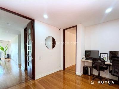 Apartamento de 4 alcobas en venta en Alto De Los Lagartos, Bogotá, 238 m² · foto 10 de 16