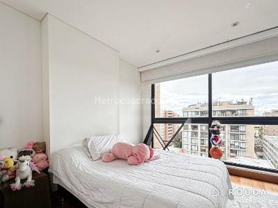 Apartamento de 3 alcobas en venta en El Virrey, Bogotá, 187 m² · foto 11 de 14
