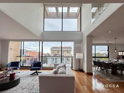 Apartamento de 3 alcobas en venta en El Virrey, Bogotá, 187 m² · foto 2 de 14