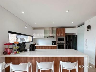 Apartamento de 3 alcobas en venta en El Virrey, Bogotá, 187 m² · foto 7 de 14