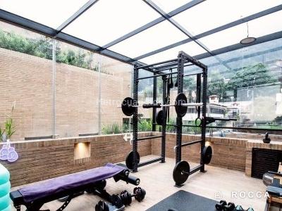 Apartamento de 4 alcobas en venta en El Refugio, Bogotá, 452 m² · foto 11 de 18