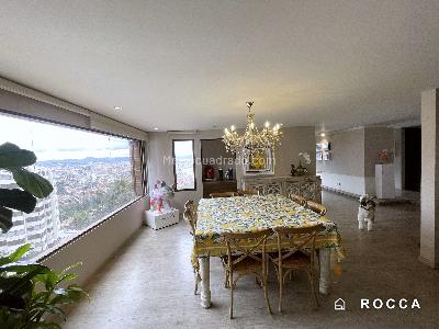 Apartamento de 3 alcobas en venta en El Refugio, Bogotá, 350 m² · foto 4 de 16
