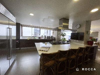Apartamento de 3 alcobas en venta en El Refugio, Bogotá, 350 m² · foto 6 de 16
