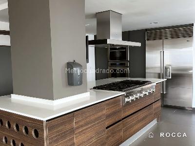 Apartamento de 3 alcobas en venta en El Refugio, Bogotá, 350 m² · foto 7 de 16