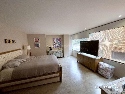 Apartamento de 3 alcobas en venta en El Refugio, Bogotá, 350 m² · foto 11 de 16