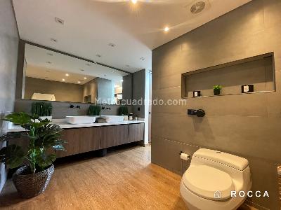 Apartamento de 2 alcobas en venta en Chico, Bogotá, 155 m² · foto 10 de 14