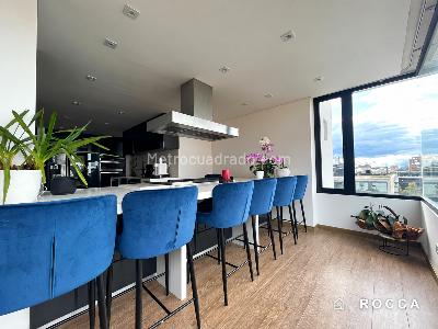 Apartamento de 2 alcobas en venta en Chico, Bogotá, 155 m² · foto 2 de 14