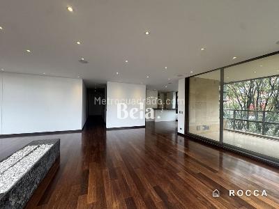 Apartamento de 4 alcobas en arriendo en La Cabrera, Bogotá, 380 m² · foto 2 de 17