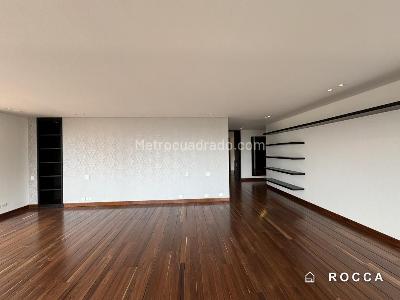 Apartamento de 4 alcobas en venta en Chico Oriental, Bogotá, 475 m² · foto 15 de 20