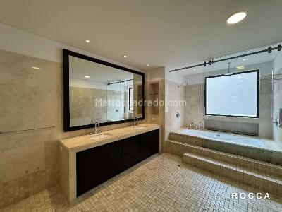 Apartamento de 4 alcobas en venta en Chico Oriental, Bogotá, 475 m² · foto 16 de 20