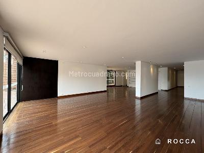 Apartamento de 4 alcobas en venta en Chico Oriental, Bogotá, 475 m² · foto 2 de 20