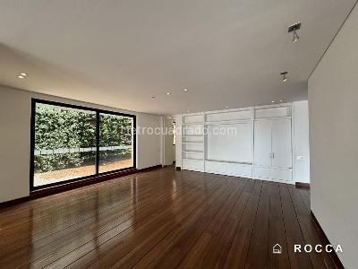 Apartamento de 4 alcobas en venta en Chico Oriental, Bogotá, 475 m² · foto 3 de 20