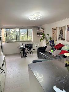 Apartamento en venta en La Castellana, Medellín · foto 2 de 13