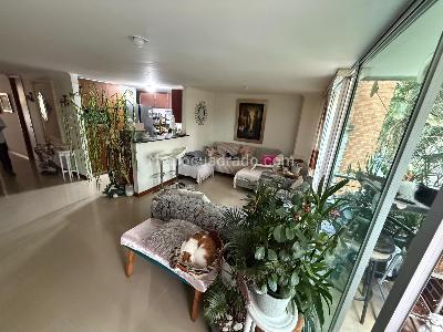 Apartamento en venta en La Castellana, Medellín · foto 2 de 17