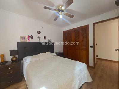 Apartamento en venta en Loma De Los Bernal, Medellín · foto 16 de 20