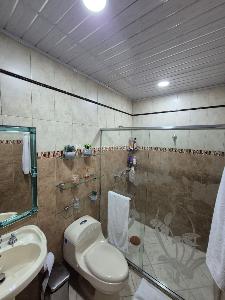Casa de 5 alcobas en venta en Laureles, Medellín, 212 m² · foto 17 de 19