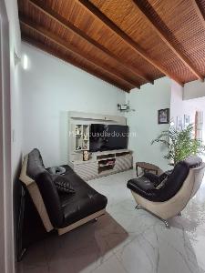 Casa de 5 alcobas en venta en Laureles, Medellín, 212 m² · foto 13 de 19