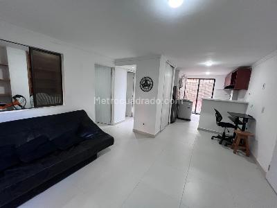Apartamento en venta en La Almeria, Medellín · foto 3 de 15