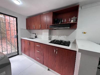 Apartamento en venta en La Almeria, Medellín · foto 5 de 15