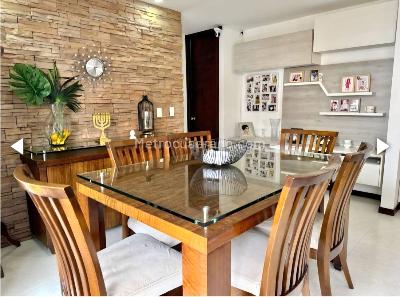Apartamento en venta en Loma De Los Bernal, Medellín · foto 8 de 15