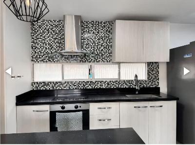 Apartamento en venta en Loma De Los Bernal, Medellín · foto 4 de 15