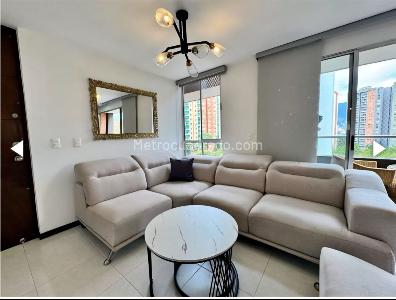 Apartamento en venta en Loma De Los Bernal, Medellín · foto 6 de 15