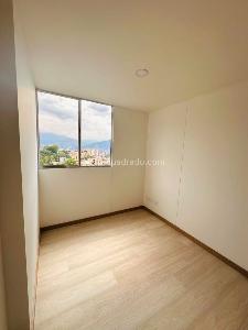 Apartamento de 3 alcobas en venta en Camino Verde, Envigado, 64 m² · foto 7 de 11