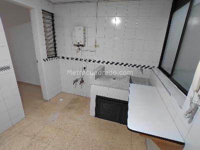 Apartamento de 3 alcobas en venta en Rosales, Medellín, 92 m² · foto 8 de 15