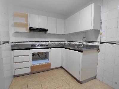 Apartamento de 3 alcobas en venta en Rosales, Medellín, 92 m² · foto 7 de 15