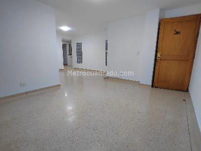 Apartamento de 3 alcobas en venta en Rosales, Medellín, 92 m² · foto 2 de 15