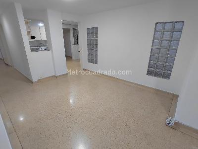 Apartamento de 3 alcobas en venta en Rosales, Medellín, 92 m² · foto 3 de 15