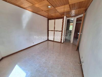 Apartaestudio en venta en Belen Rosales, Medellín, 50 m² · foto 3 de 13