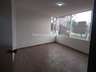 Casa de 4 alcobas en venta en Kennedy Catalina, Bogotá, 350 m² · foto 14 de 20