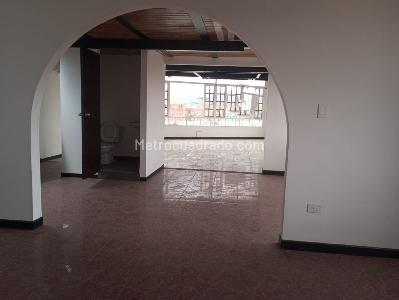 Casa de 4 alcobas en venta en Kennedy Catalina, Bogotá, 350 m² · foto 15 de 20