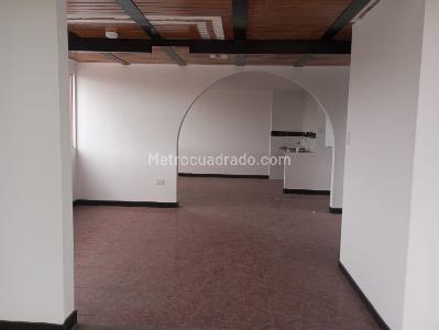 Casa de 4 alcobas en venta en Kennedy Catalina, Bogotá, 350 m² · foto 3 de 20