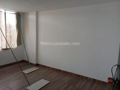 Casa de 4 alcobas en venta en Kennedy Catalina, Bogotá, 350 m² · foto 4 de 20