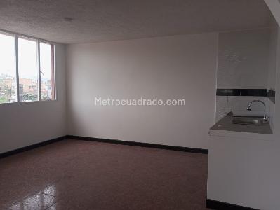Casa de 4 alcobas en venta en Kennedy Catalina, Bogotá, 350 m² · foto 8 de 20